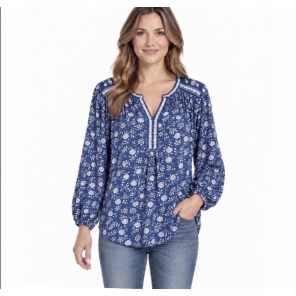 Lucky Brand Blue White Floral Medium Embroidered Boho Peasant Blouse Top